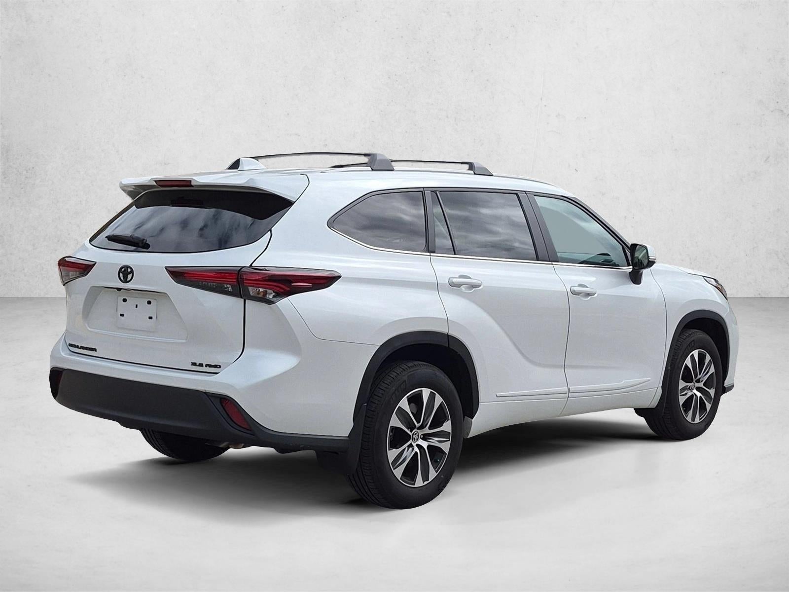 2025 Toyota Highlander XLE AWD (Natl)