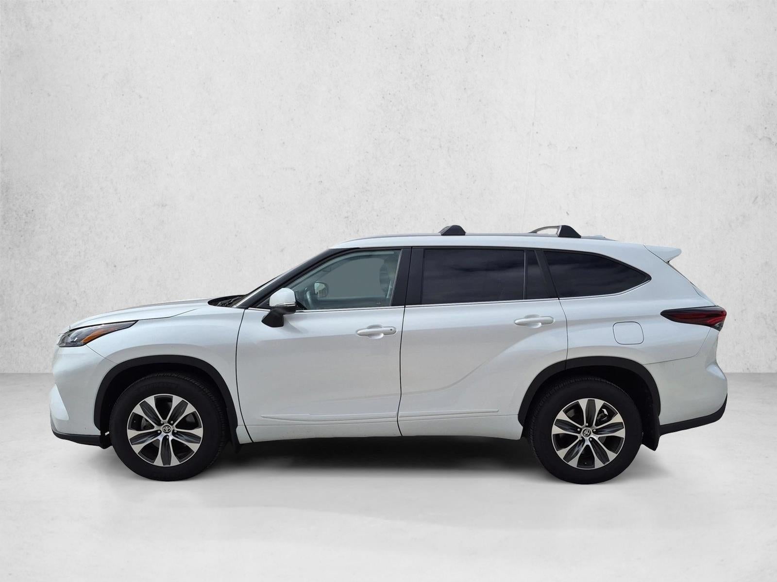 2025 Toyota Highlander XLE AWD (Natl)