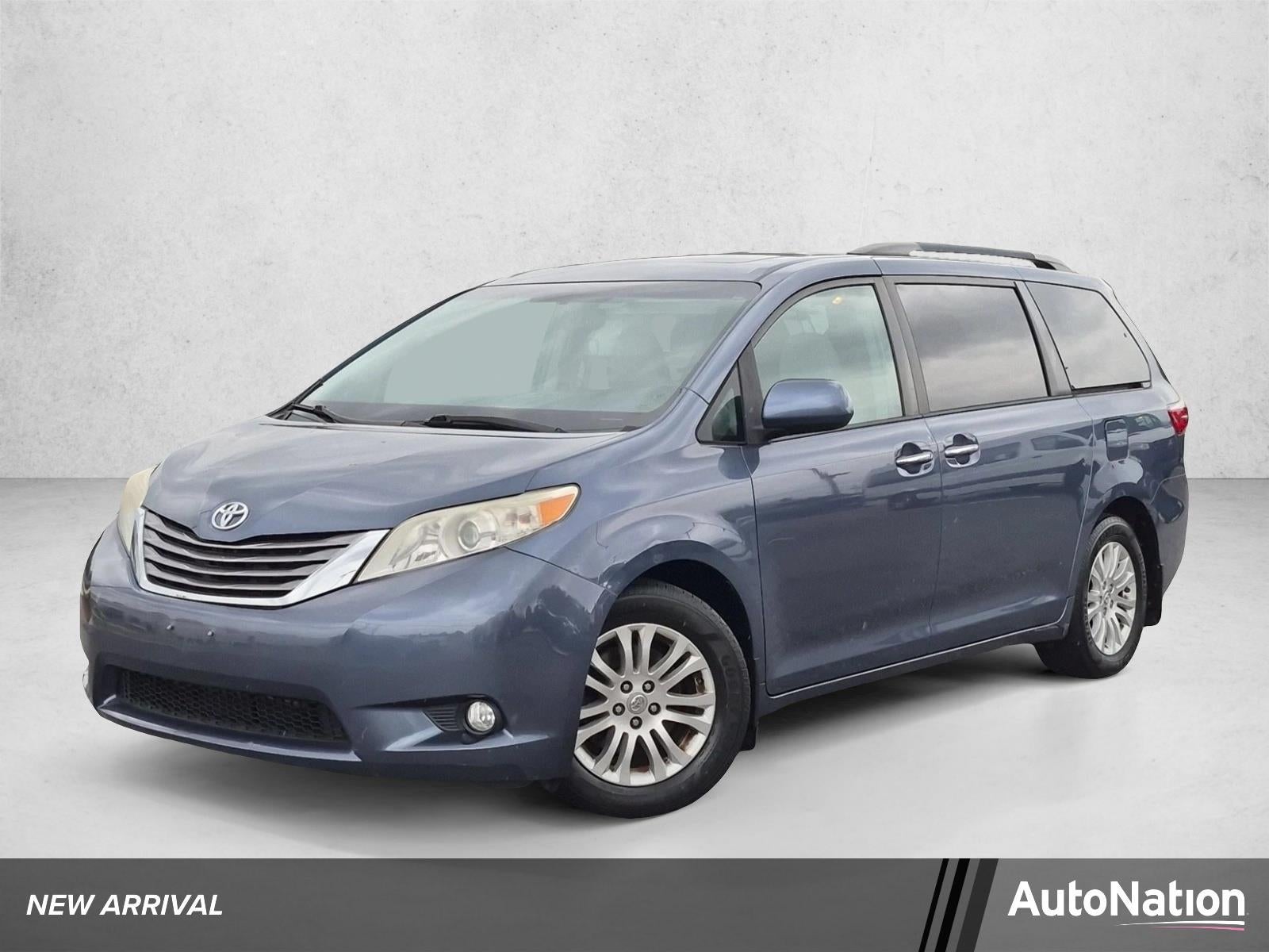 2015 Toyota Sienna 5dr 8-Pass Van XLE FWD (Natl)