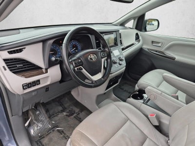 2015 Toyota Sienna 5dr 8-Pass Van XLE FWD (Natl)