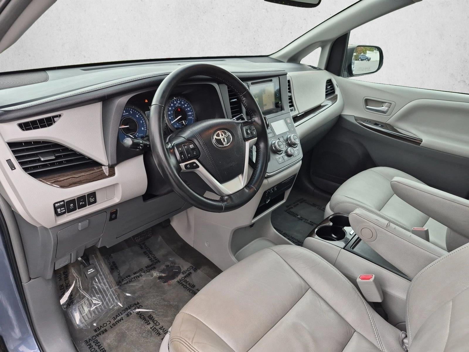 2015 Toyota Sienna 5dr 8-Pass Van XLE FWD (Natl)