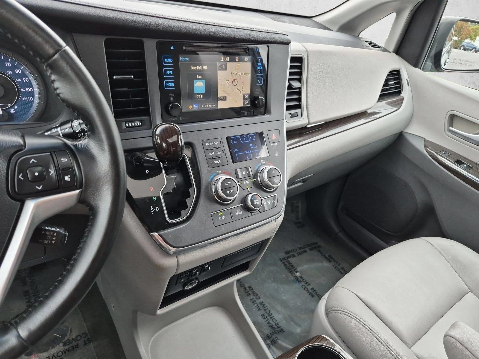 2015 Toyota Sienna 5dr 8-Pass Van XLE FWD (Natl)