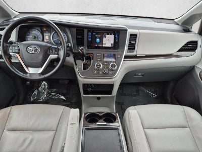 2015 Toyota Sienna 5dr 8-Pass Van XLE FWD (Natl)