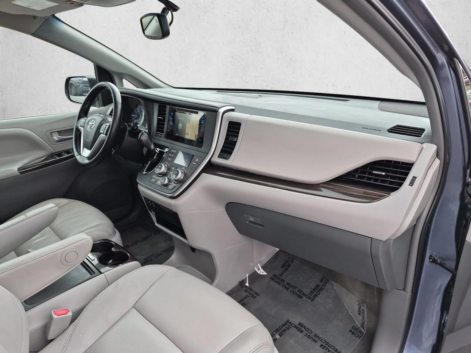 2015 Toyota Sienna 5dr 8-Pass Van XLE FWD (Natl)