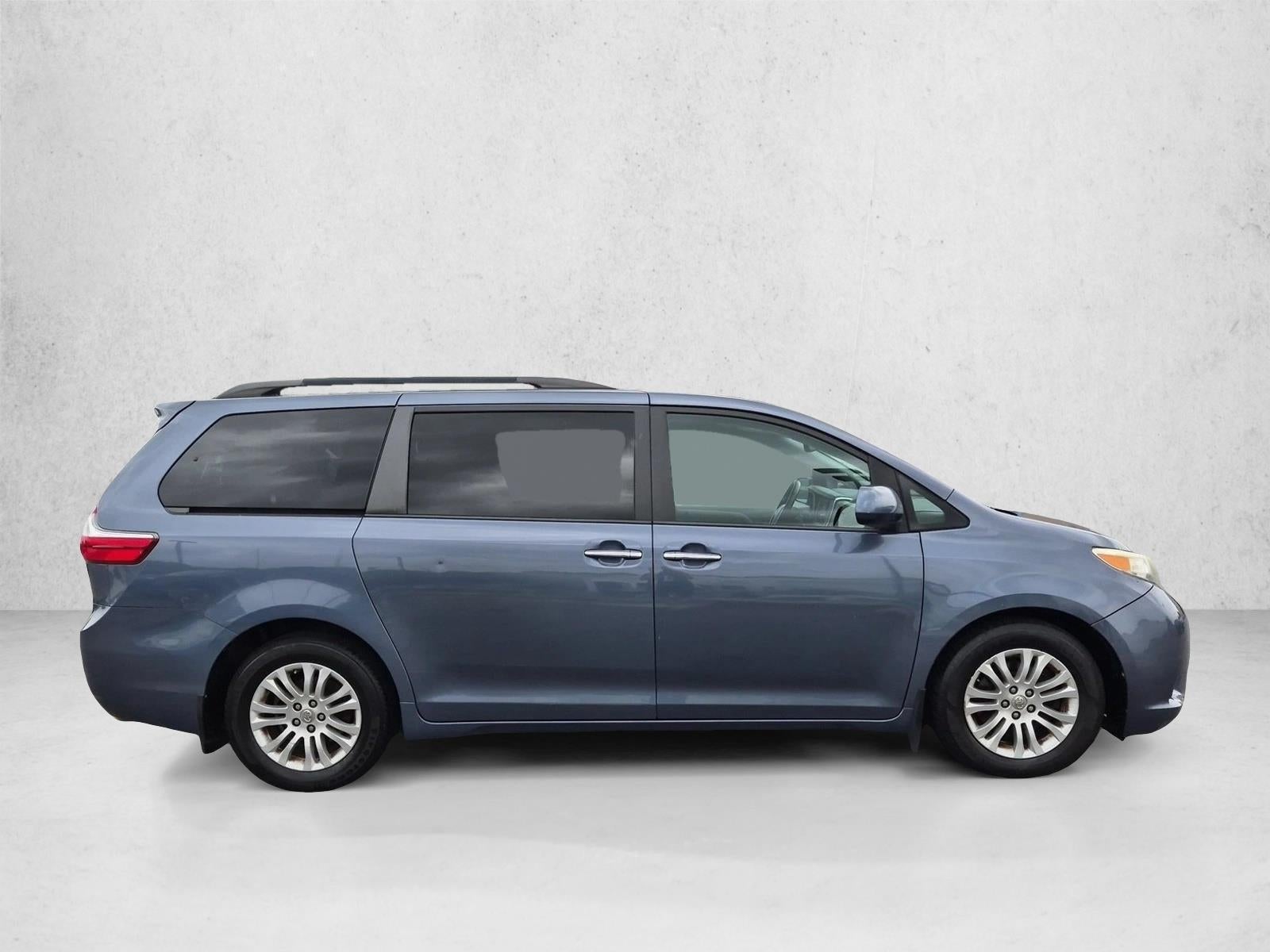 2015 Toyota Sienna 5dr 8-Pass Van XLE FWD (Natl)