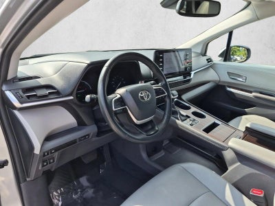 2024 Toyota Sienna XLE FWD 8-Passenger (Natl)