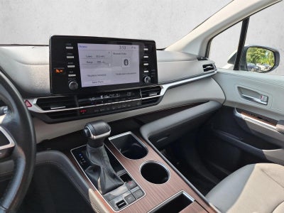 2024 Toyota Sienna XLE FWD 8-Passenger (Natl)