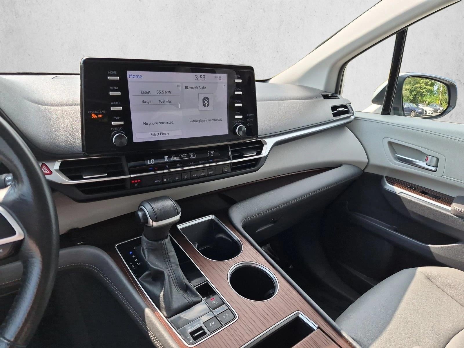 2024 Toyota Sienna XLE FWD 8-Passenger (Natl)