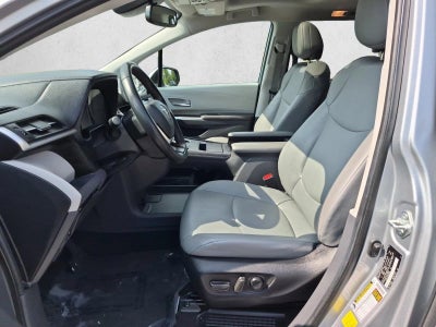 2024 Toyota Sienna XLE FWD 8-Passenger (Natl)