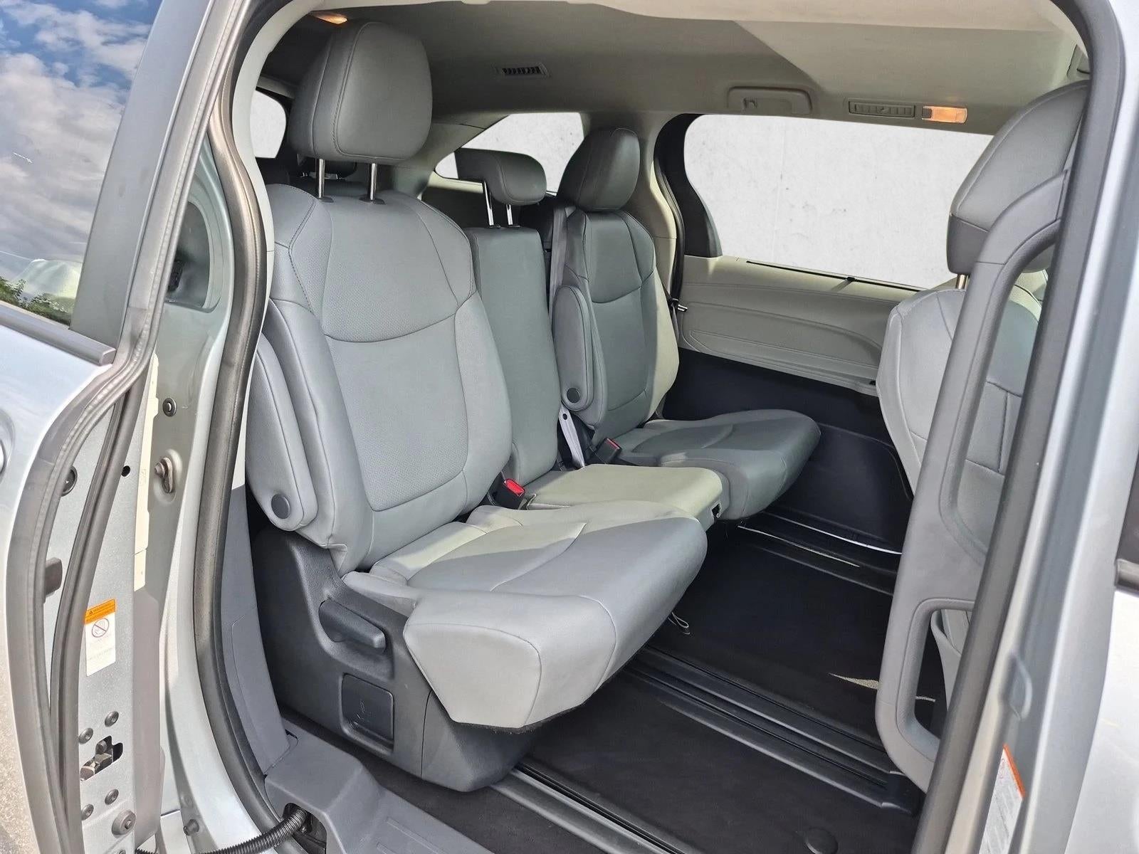 2024 Toyota Sienna XLE FWD 8-Passenger (Natl)