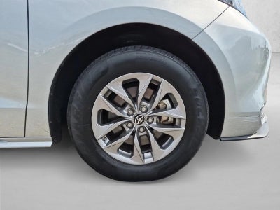 2024 Toyota Sienna XLE FWD 8-Passenger (Natl)