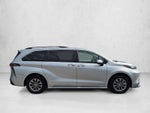 2024 Toyota Sienna XLE FWD 8-Passenger (Natl)