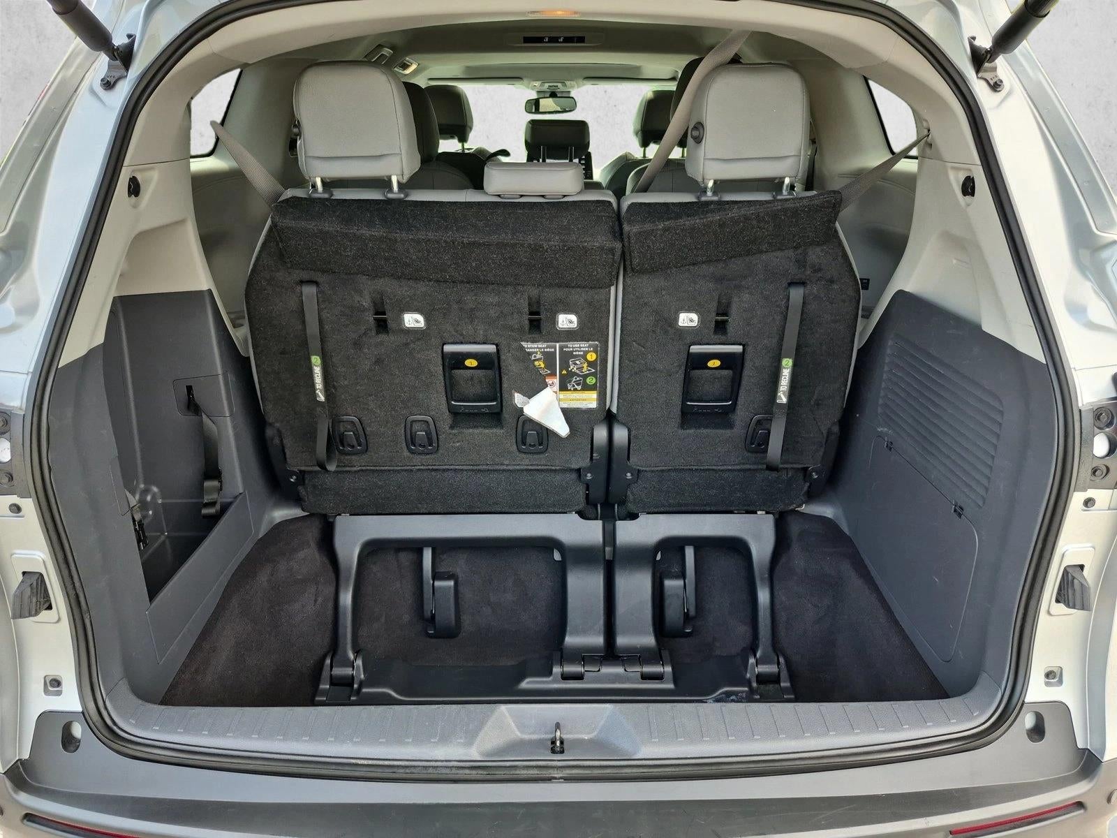 2024 Toyota Sienna XLE FWD 8-Passenger (Natl)