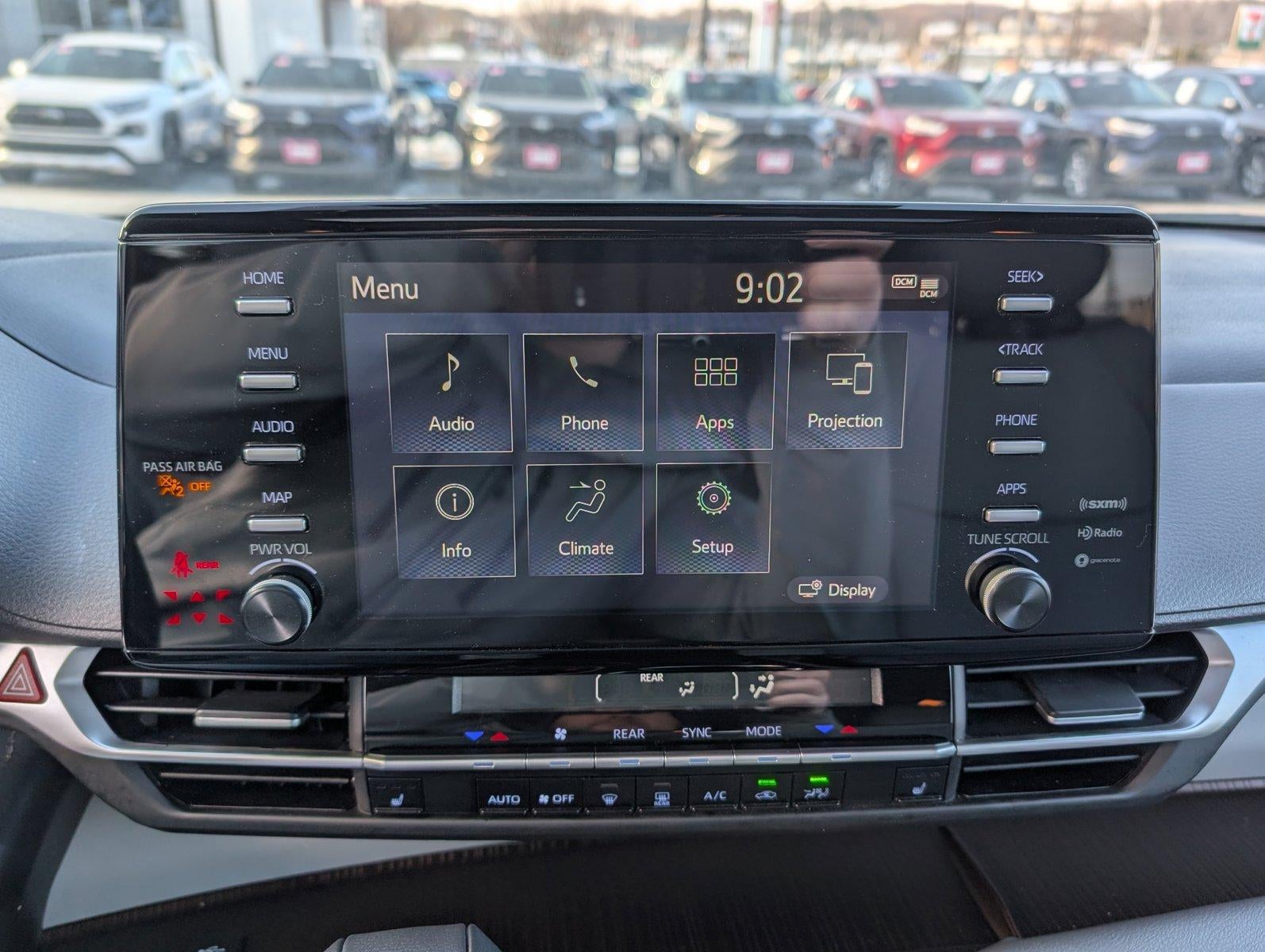 2024 Toyota Sienna XLE FWD 8-Passenger (Natl)