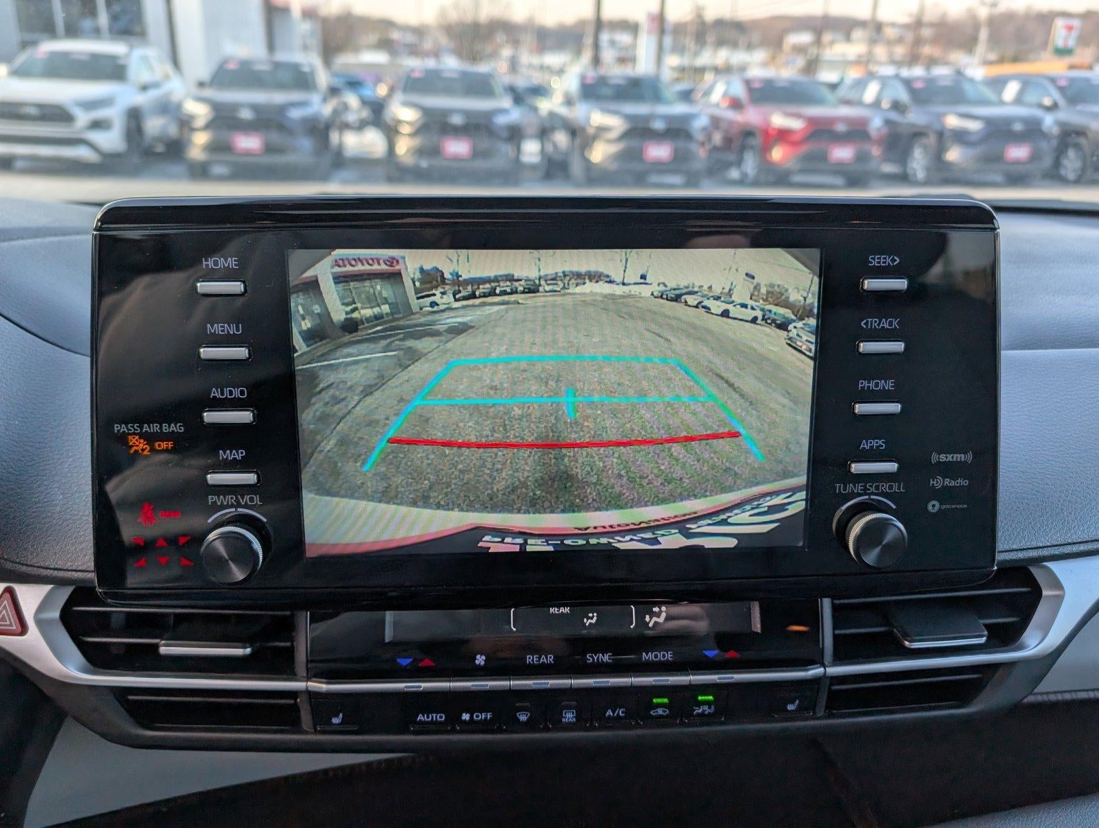 2024 Toyota Sienna XLE FWD 8-Passenger (Natl)