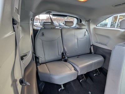 2024 Toyota Sienna XLE FWD 8-Passenger (Natl)
