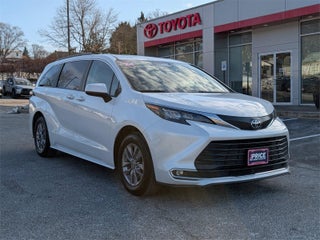 2024 Toyota Sienna XLE FWD 8-Passenger (Natl)