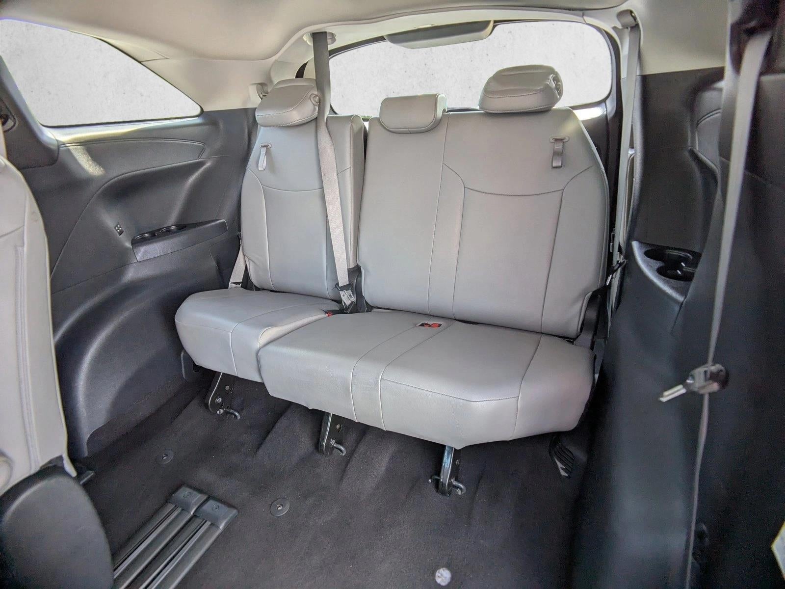 2025 Toyota Sienna XLE FWD 8-Passenger (Natl)