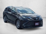 2025 Toyota Sienna XLE FWD 8-Passenger (Natl)