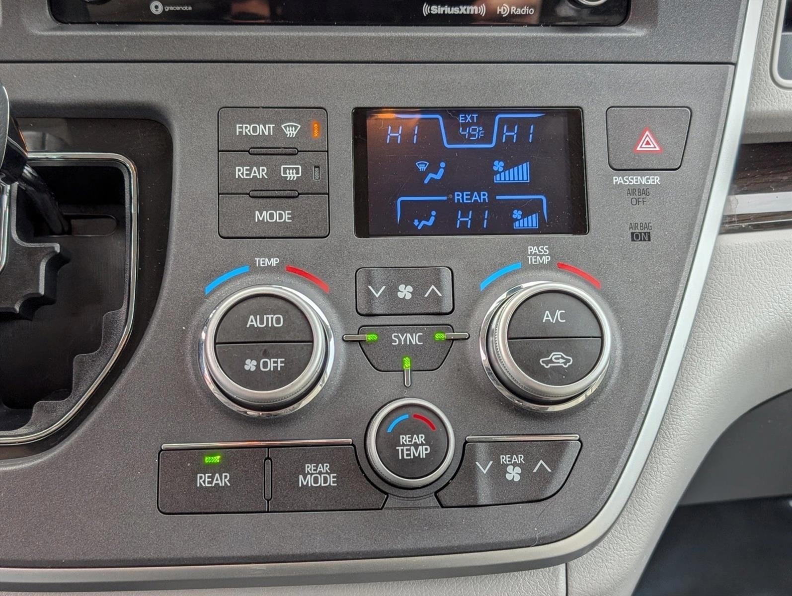 2020 Toyota Sienna XLE Premium FWD 8-Passenger (Natl)