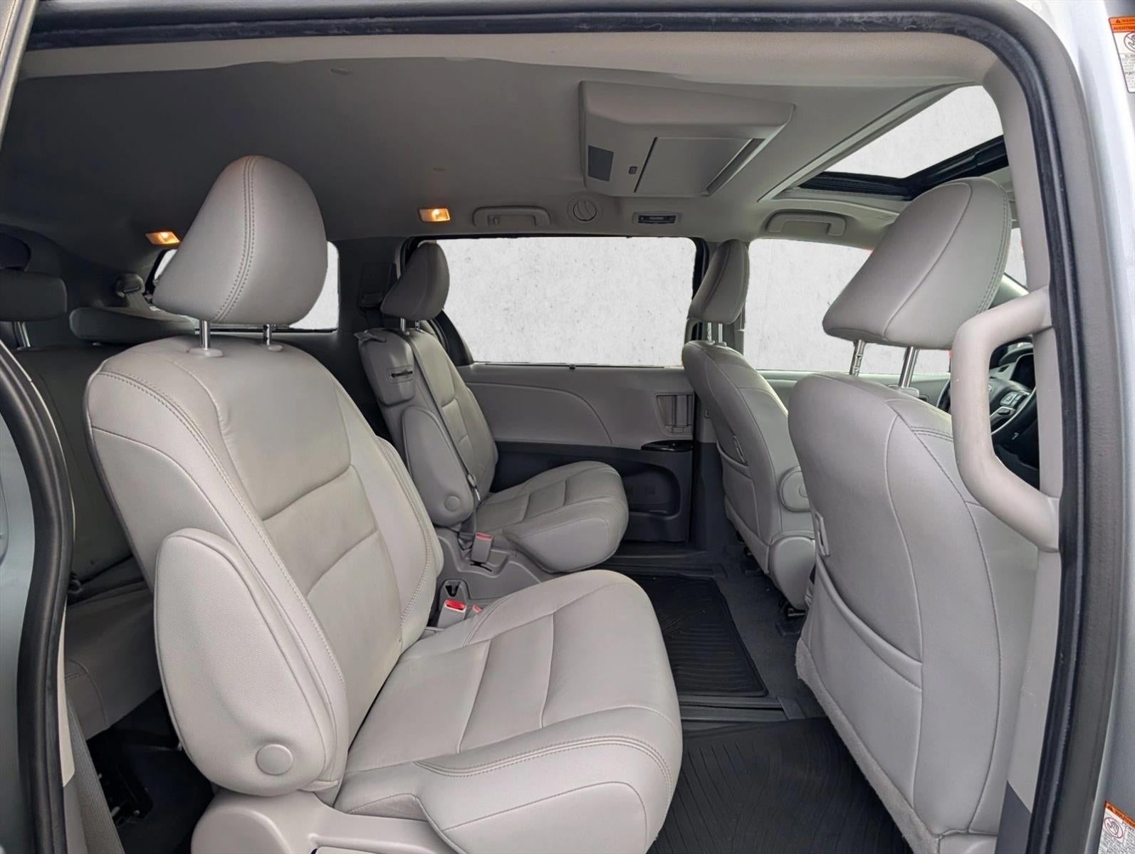 2020 Toyota Sienna XLE Premium FWD 8-Passenger (Natl)