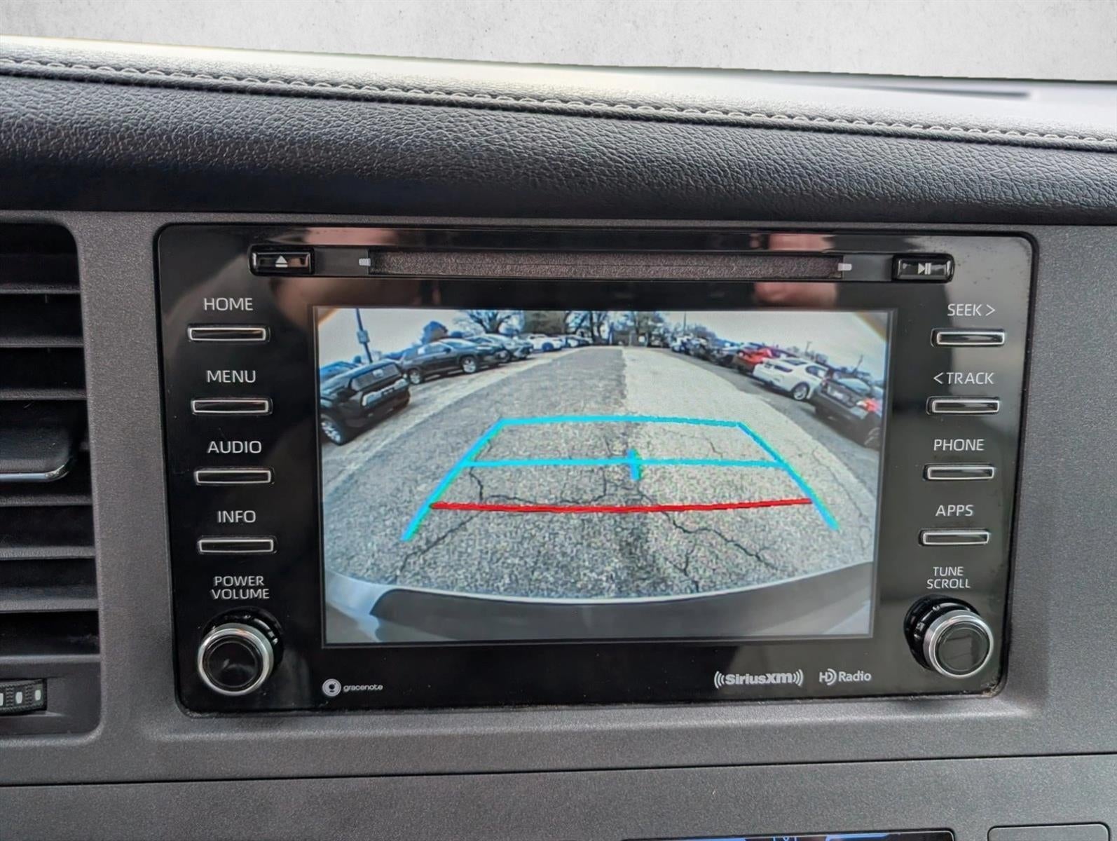 2018 Toyota Sienna XLE FWD 8-Passenger (Natl)