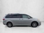 2018 Toyota Sienna XLE FWD 8-Passenger (Natl)