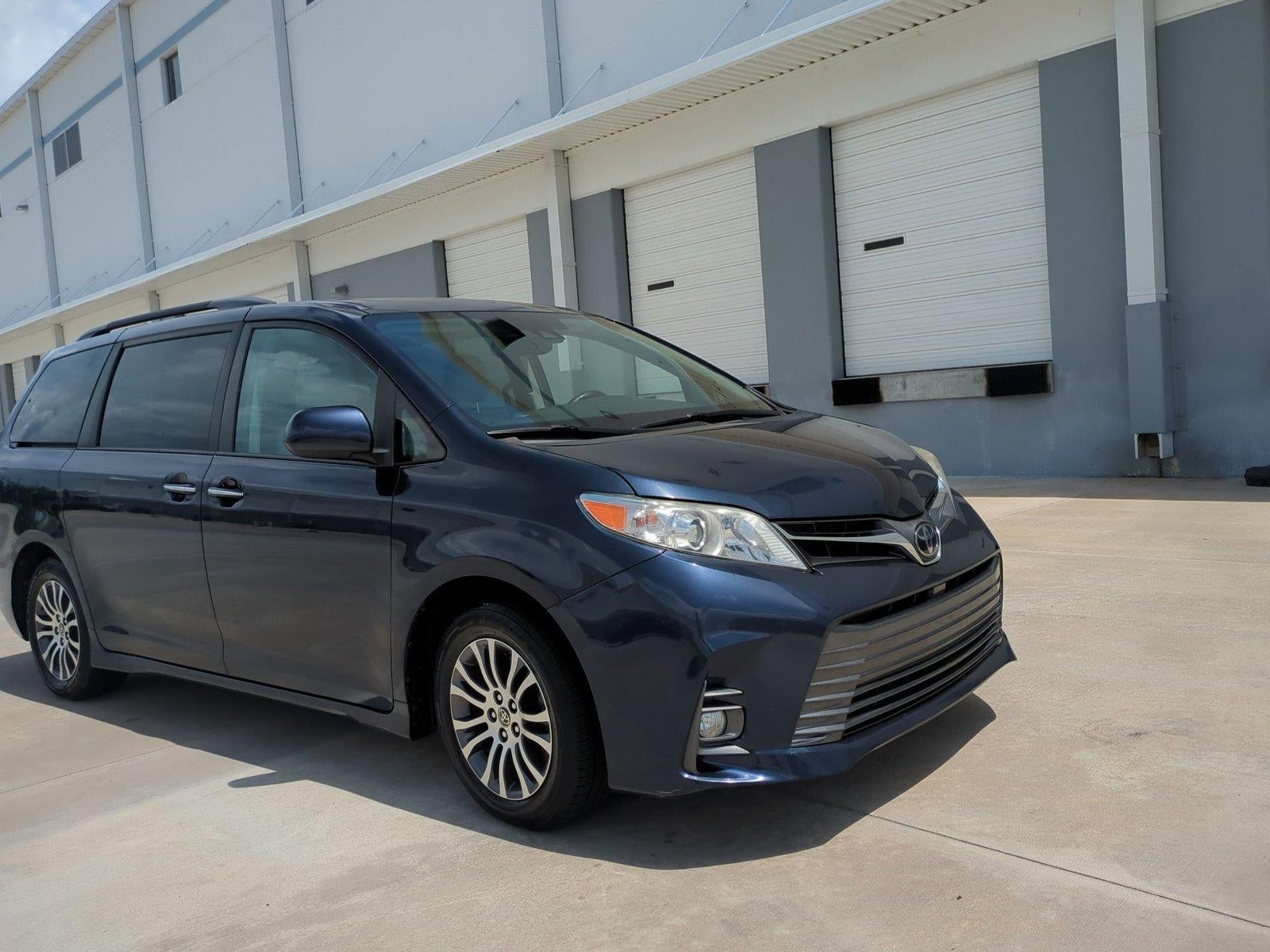 2020 Toyota Sienna XLE Auto Access Seat FWD 7-Passenger (GS)