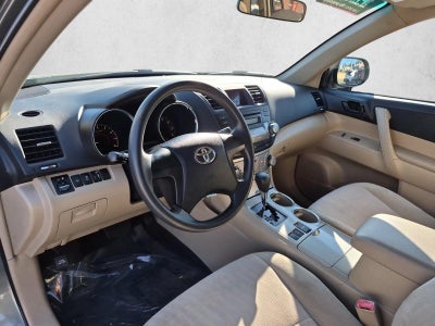 2011 Toyota Highlander FWD 4dr L4 Base (Natl)