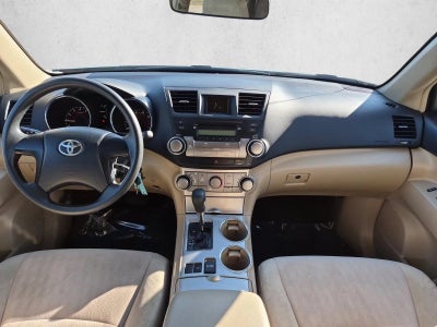 2011 Toyota Highlander FWD 4dr L4 Base (Natl)