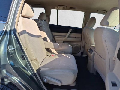 2011 Toyota Highlander FWD 4dr L4 Base (Natl)