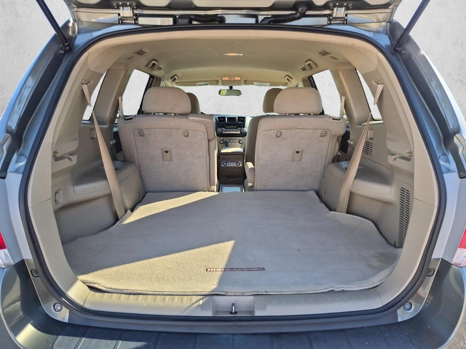 2011 Toyota Highlander FWD 4dr L4 Base (Natl)