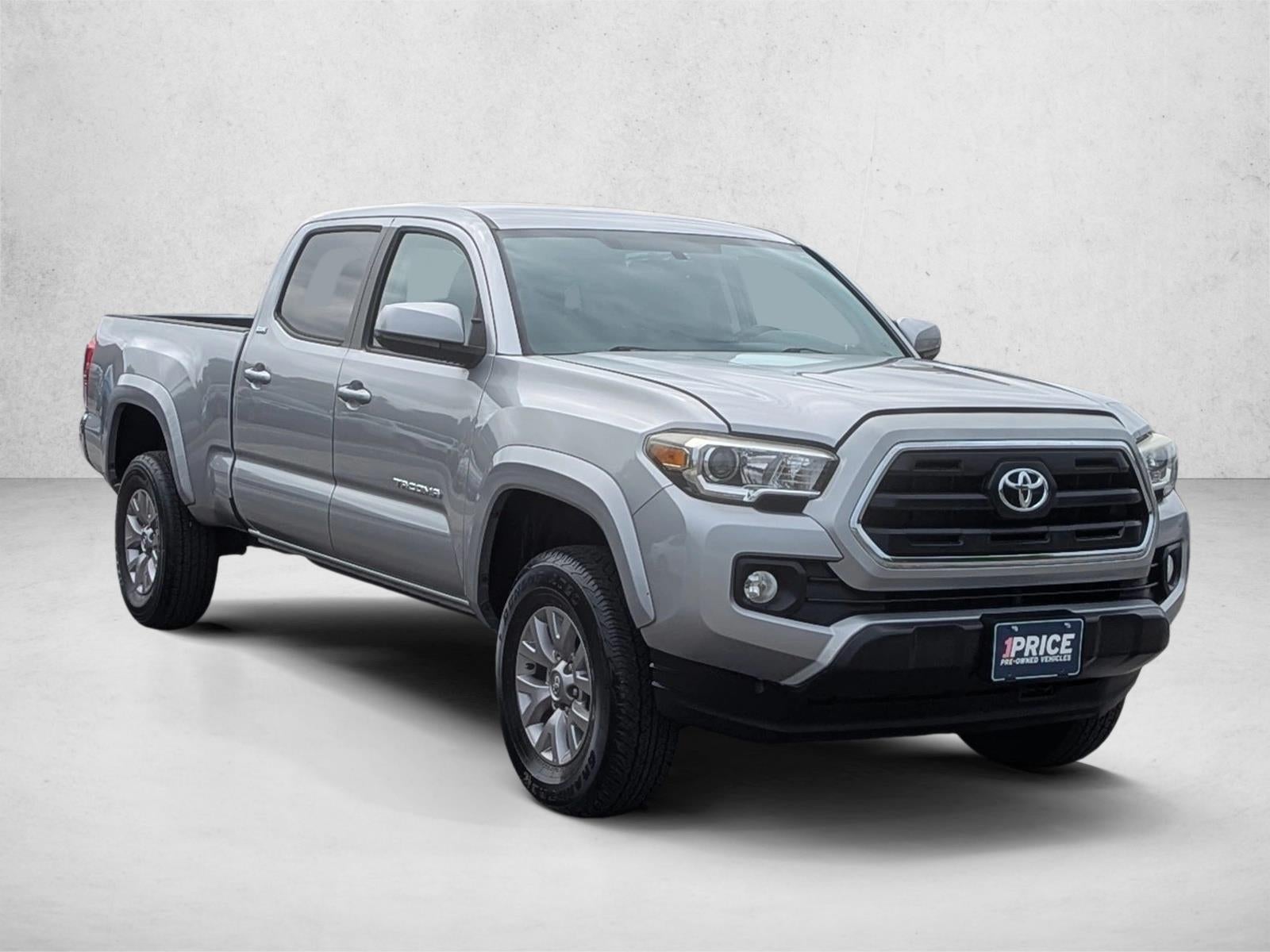 2017 Toyota Tacoma SR5 Double Cab 6' Bed V6 4x4 AT (Natl)