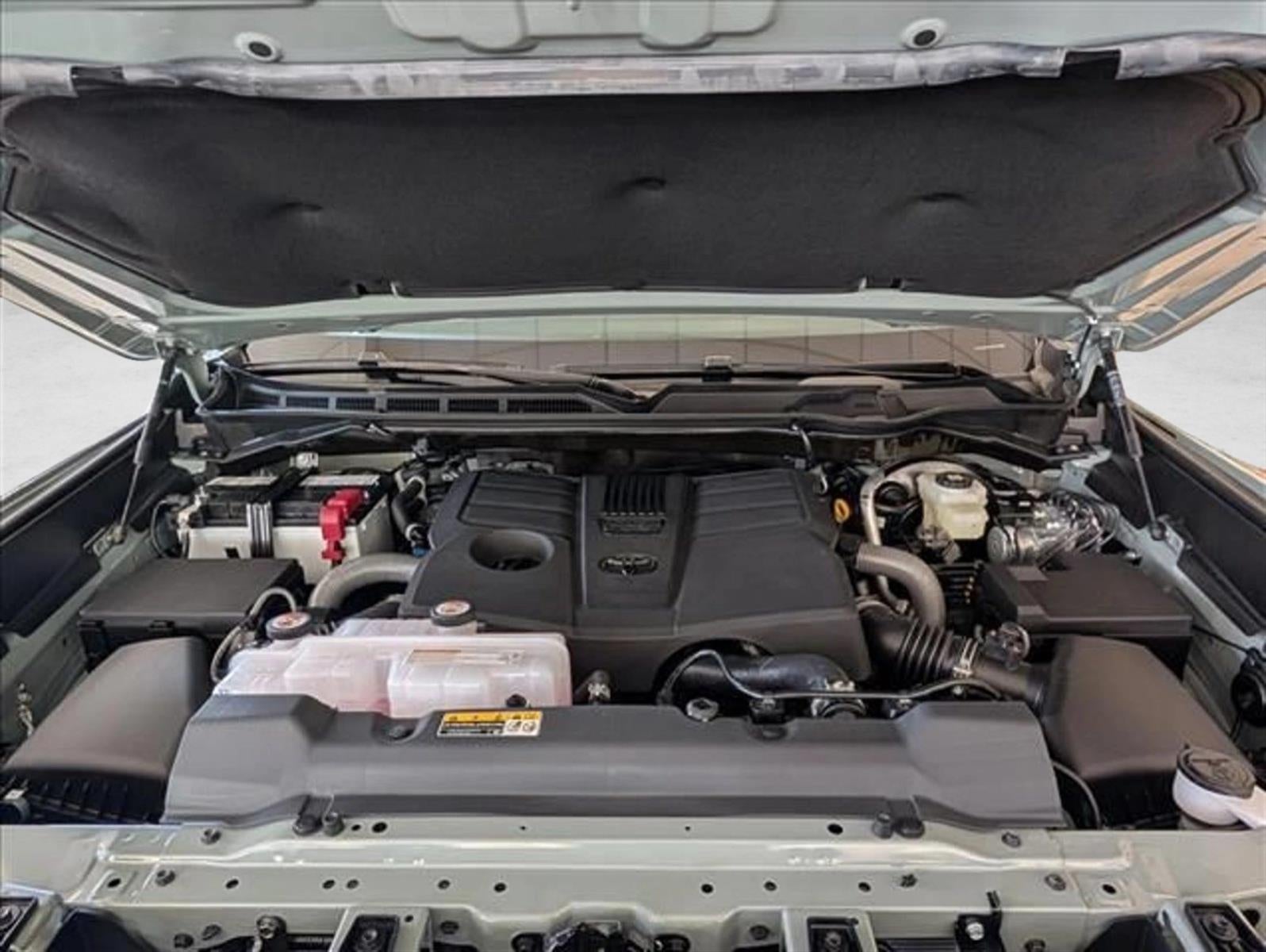 2026 Toyota Tundra 4WD 4WD SR5 CrewMax 5.5' Bed (Natl)