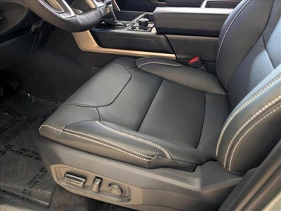 2026 Toyota Tundra 4WD 4WD SR5 CrewMax 5.5' Bed (Natl)