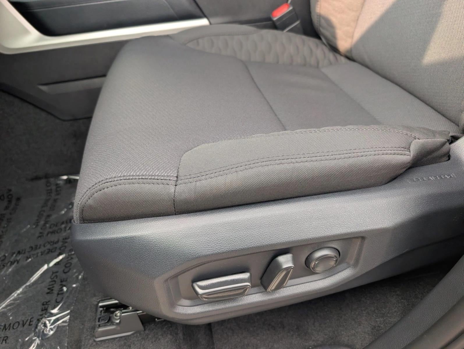 2026 Toyota Tundra 4WD 4WD SR5 CrewMax 5.5' Bed (Natl)
