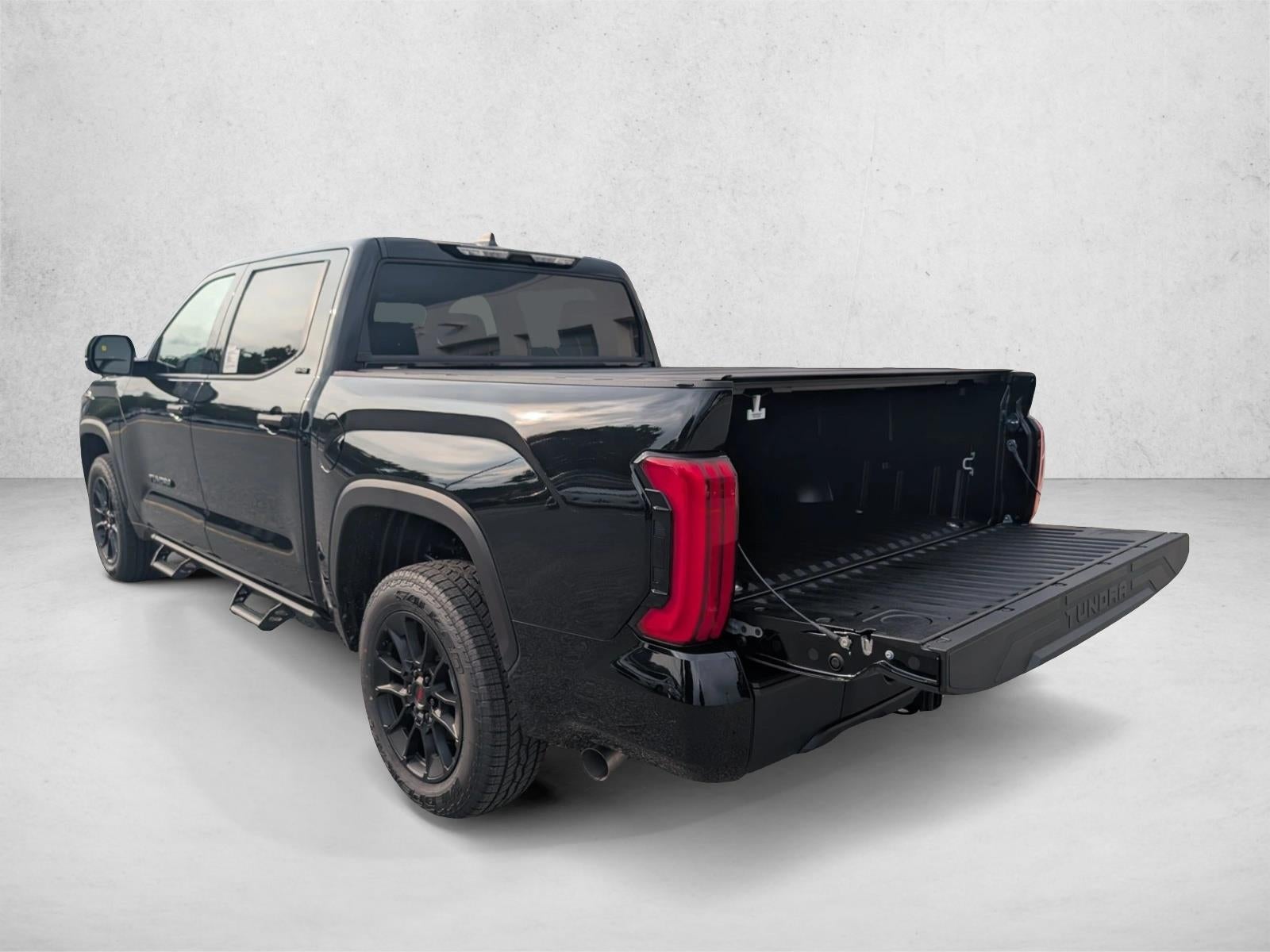 2026 Toyota Tundra 4WD 4WD SR5 CrewMax 5.5' Bed (Natl)