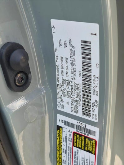 2025 Toyota Tundra 4WD 4WD SR5 CrewMax 5.5' Bed (Natl)