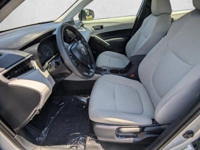 2024 Toyota Corolla Cross L 4WD (Natl)