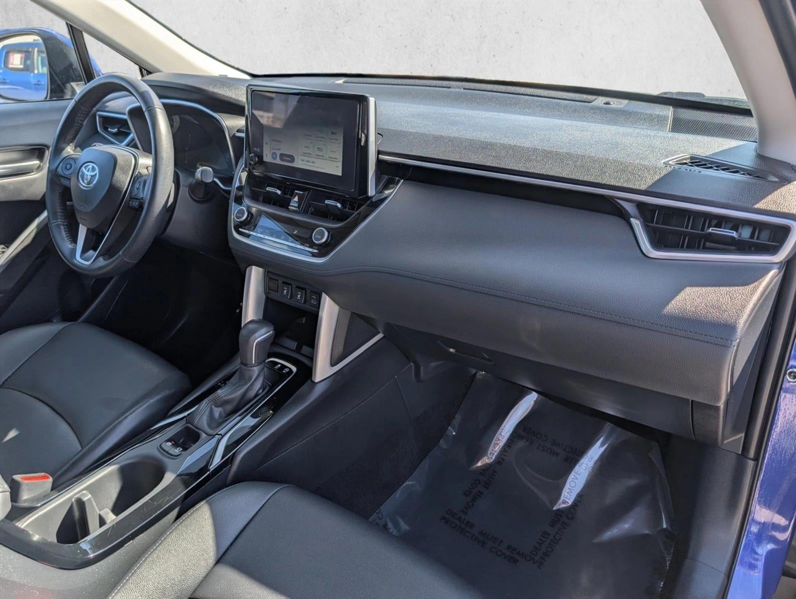 2024 Toyota Corolla Cross XLE 2WD (Natl)