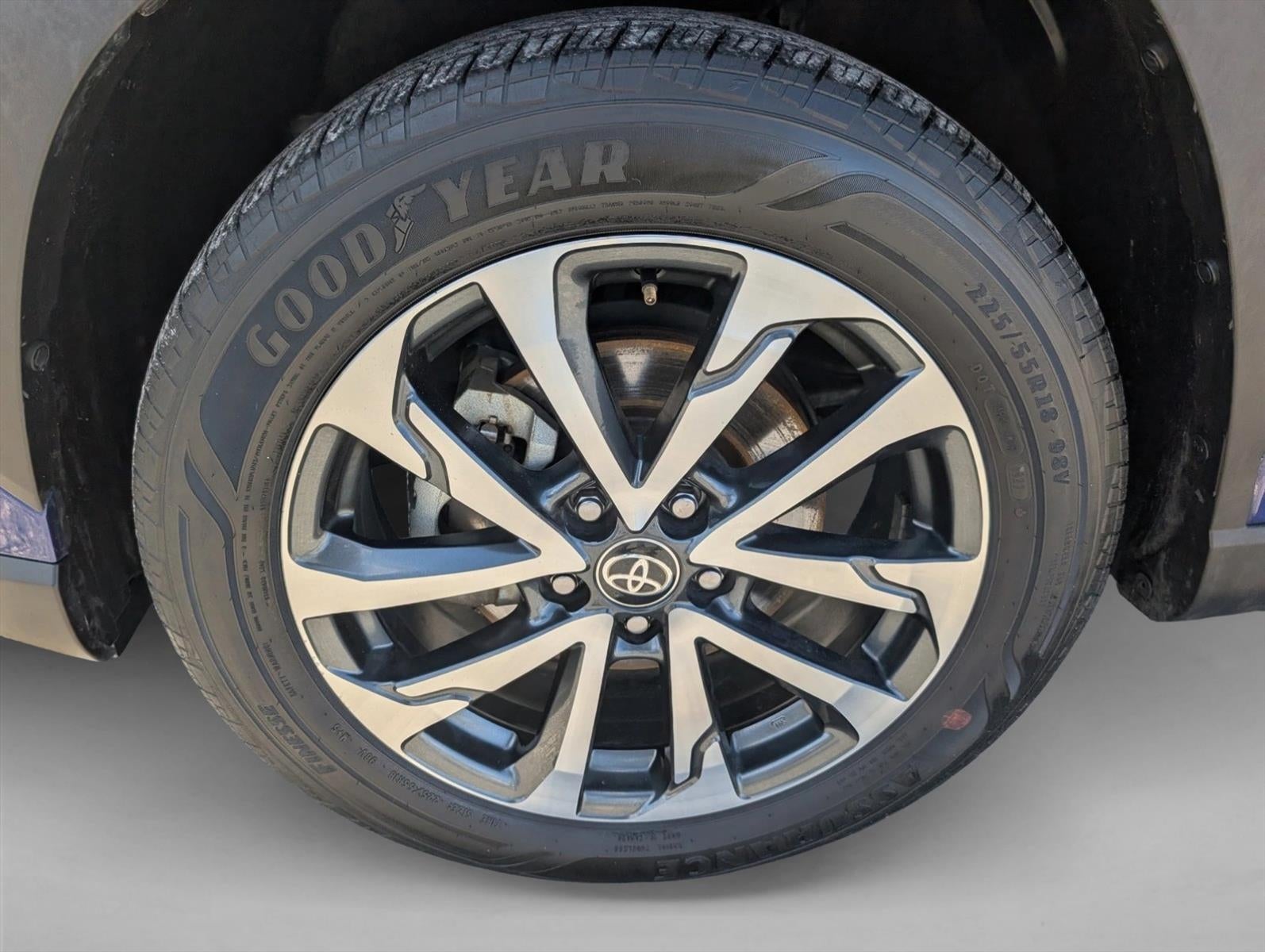 2024 Toyota Corolla Cross XLE 2WD (Natl)