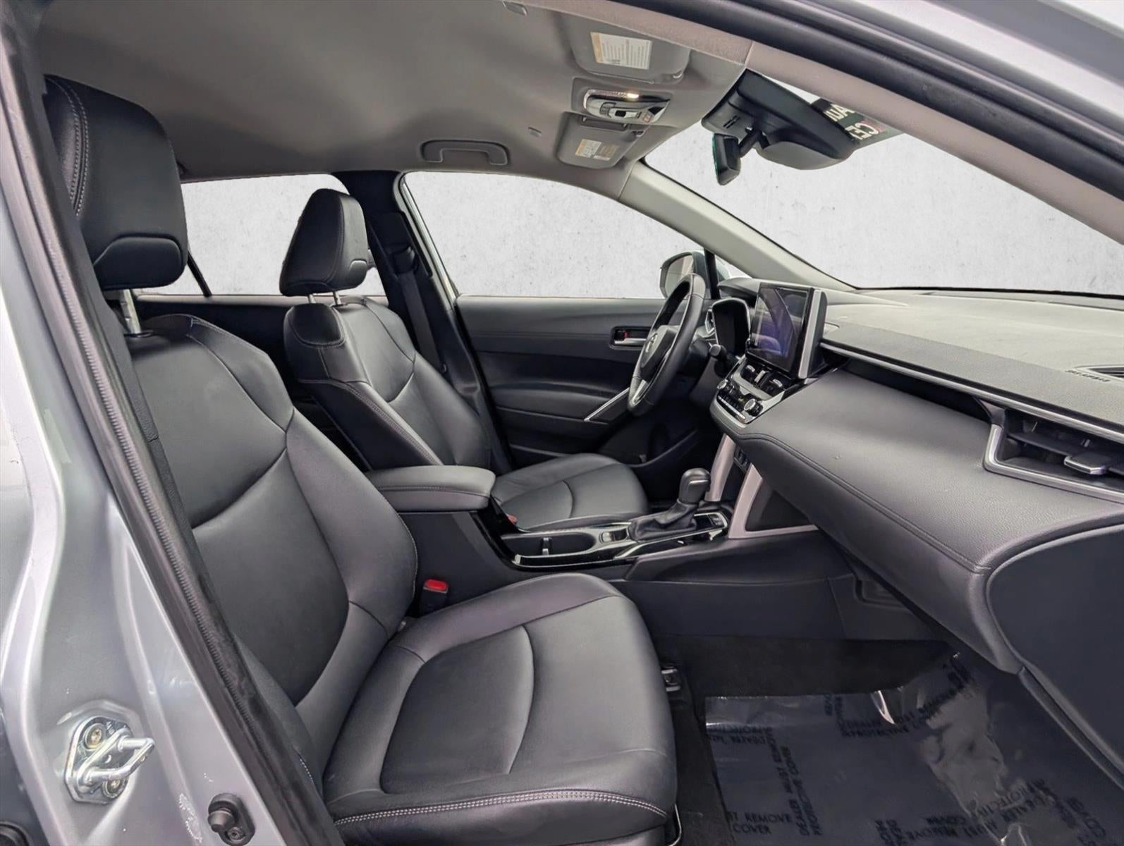 2024 Toyota Corolla Cross XLE 2WD (Natl)