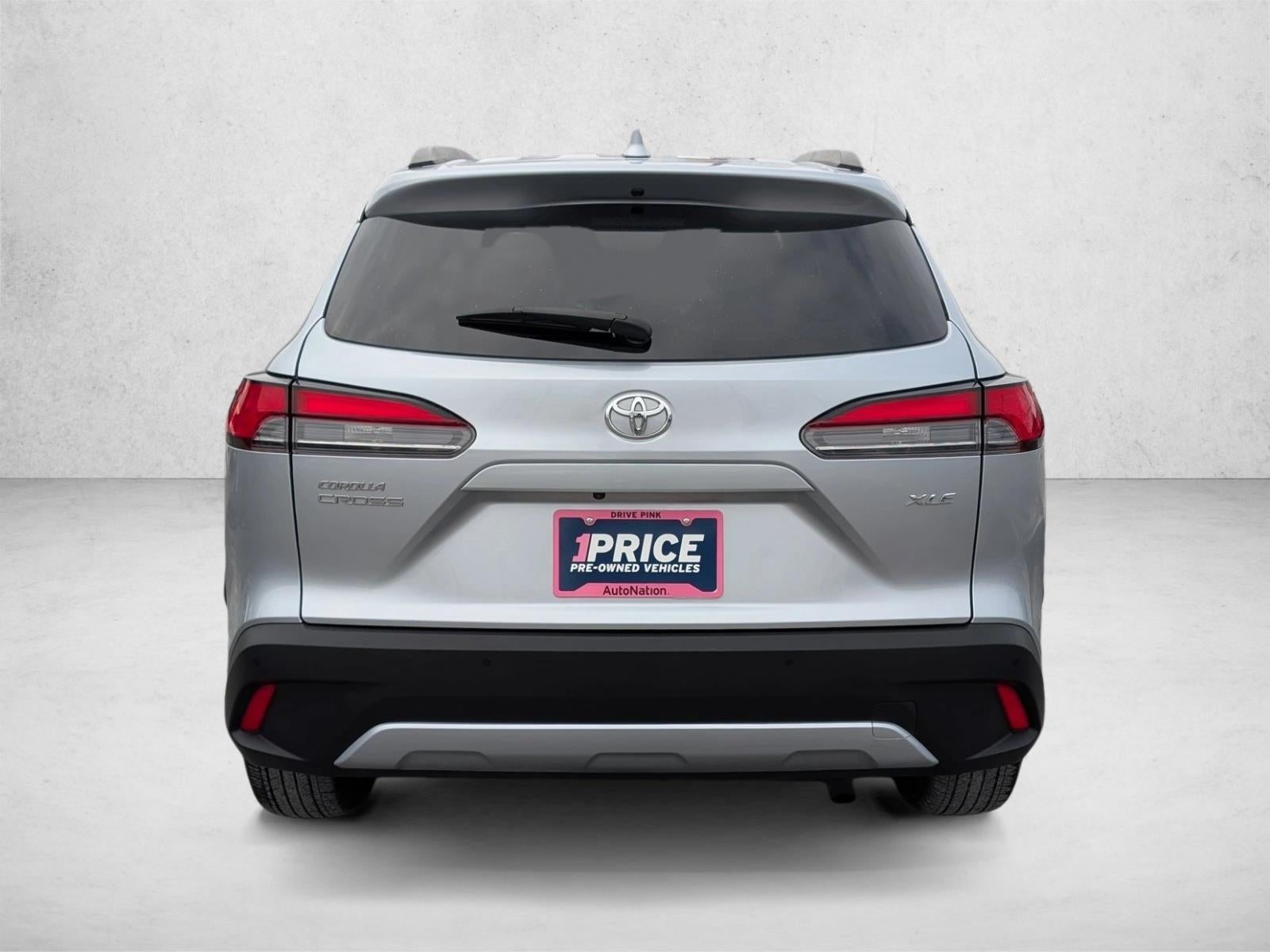 2024 Toyota Corolla Cross XLE 2WD (Natl)