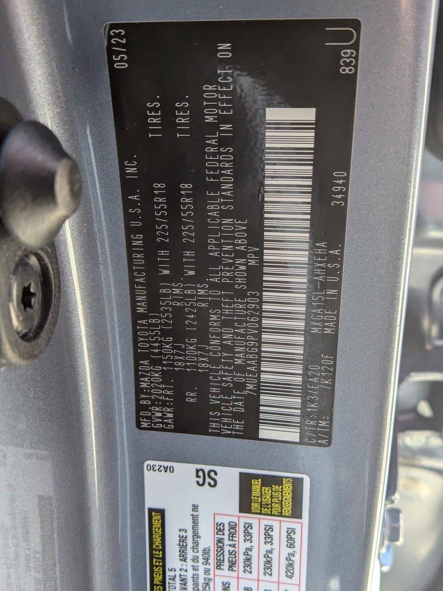 2023 Toyota Corolla Cross XLE 4WD (Natl)