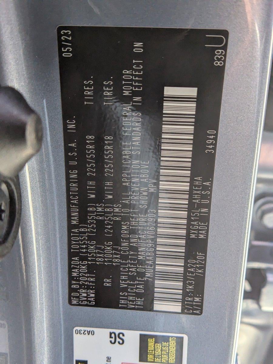 2023 Toyota Corolla Cross XLE 4WD (Natl)