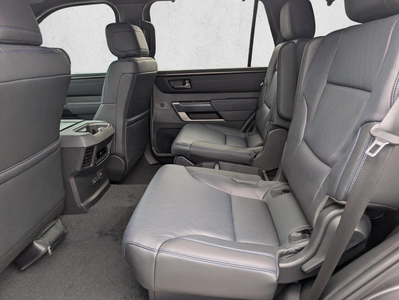 2026 Toyota Sequoia Platinum 4WD (Natl)