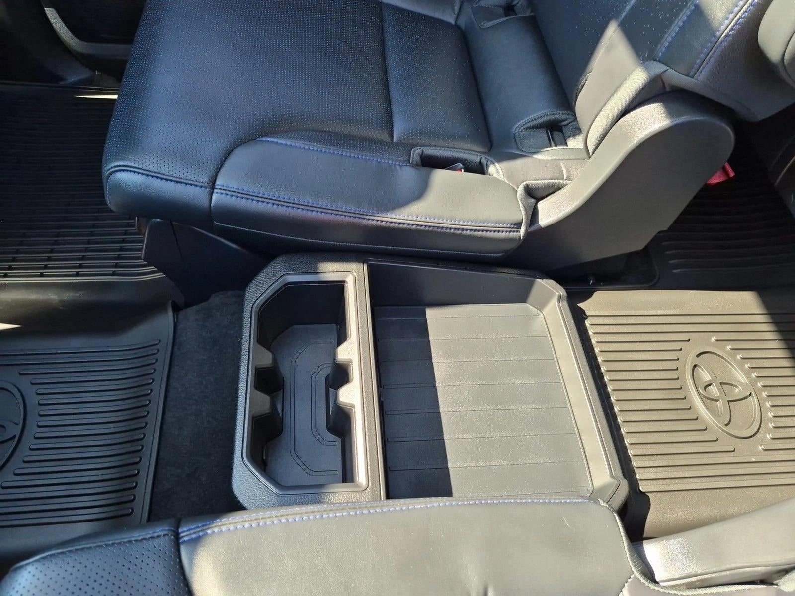 2026 Toyota Sequoia Platinum 4WD (Natl)