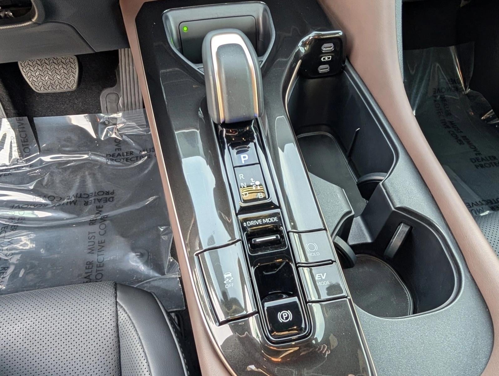 2024 Toyota Crown Limited AWD (Natl)