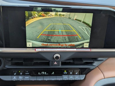 2026 Toyota Crown Signia XLE AWD (Natl)