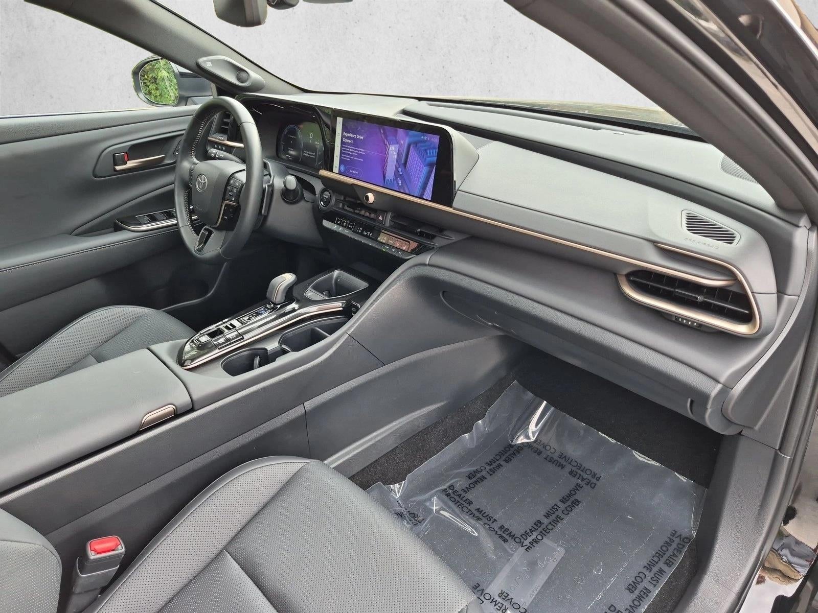 2025 Toyota Crown Signia Limited AWD (Natl)
